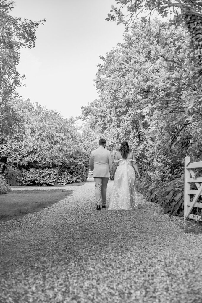 Couple on The Reid Rooms Driveway - Eyebrow Photography Couple on The Reid Rooms Driveway - Eyebrow Photography
